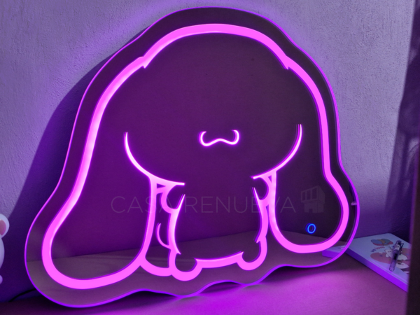 Espejo de Cinnamoroll con luz LED RGB en color rosa sensor touch y control por app, ideal para decorar recámaras.